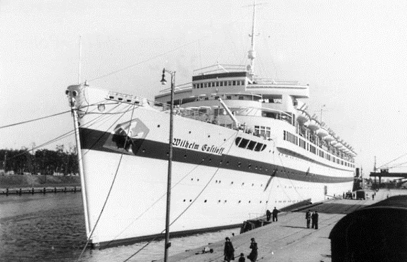 Bundesarchiv Bild 183-H27992, Lazarettschiff "Wilhelm Gustloff" in Danzig